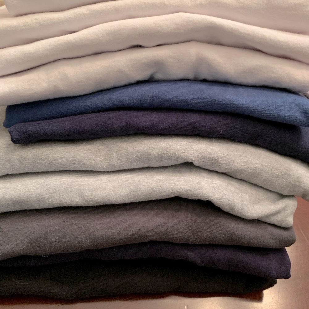 11 Men’s assorted Hanes &Fruit of the Loom crew neck cotton t-shirts, all XL
